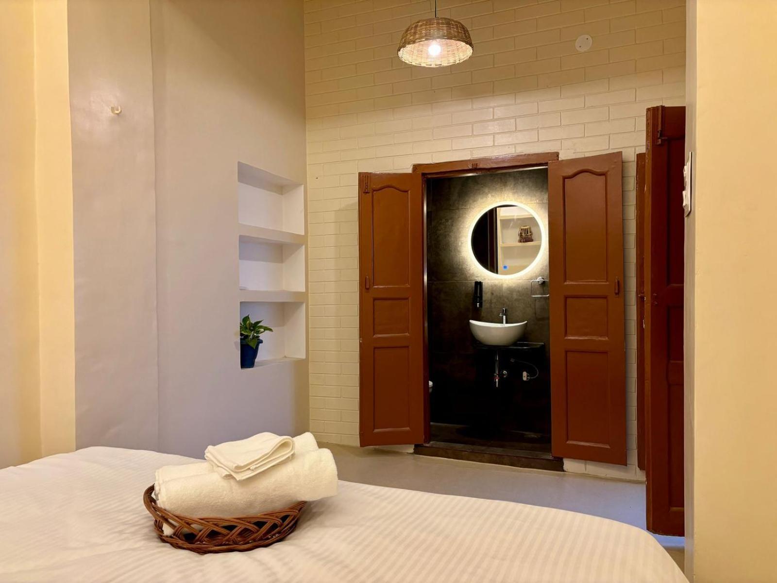 Vintage River Homestay Varanasi Eksteriør billede