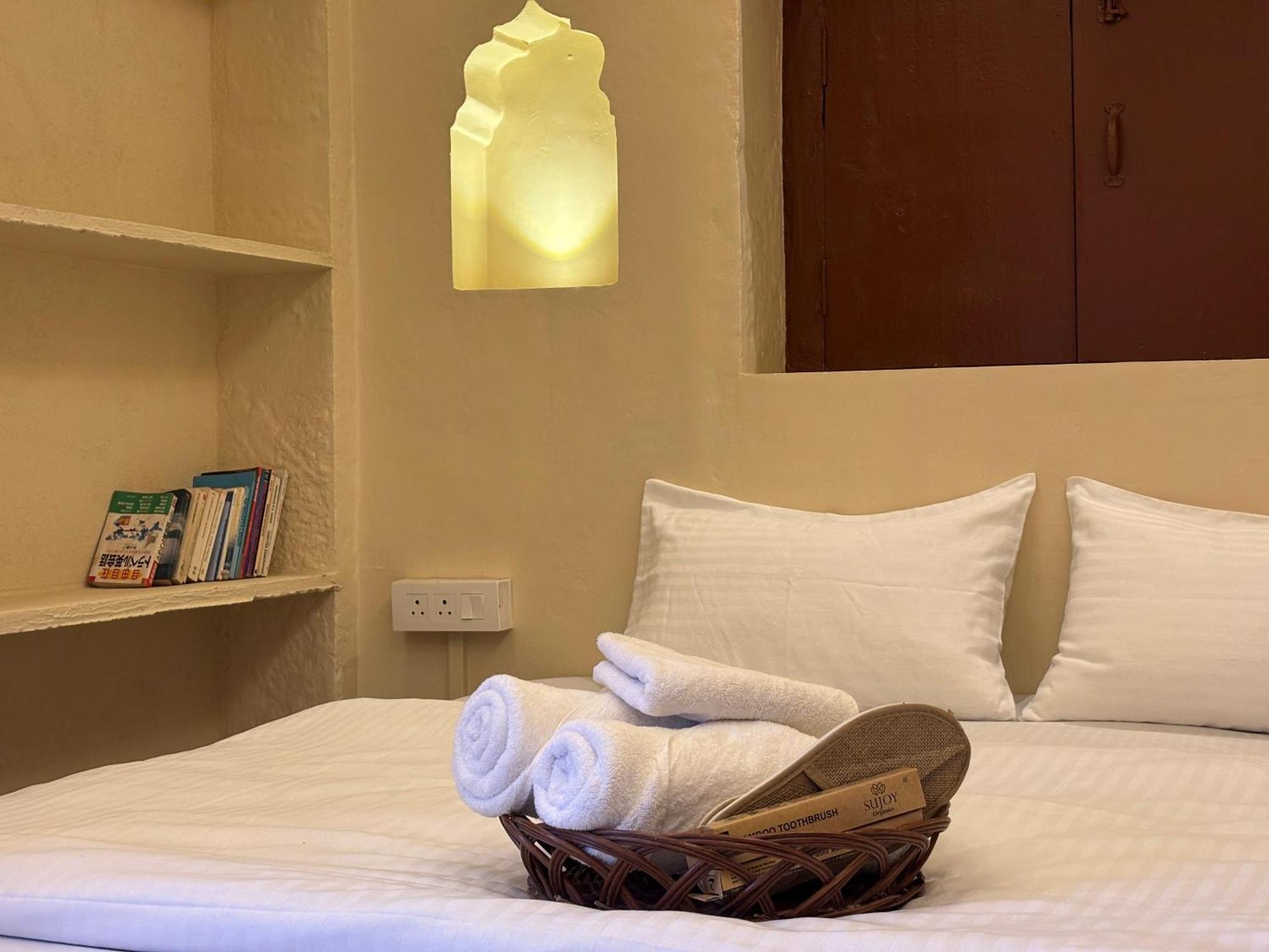 Vintage River Homestay Varanasi Eksteriør billede